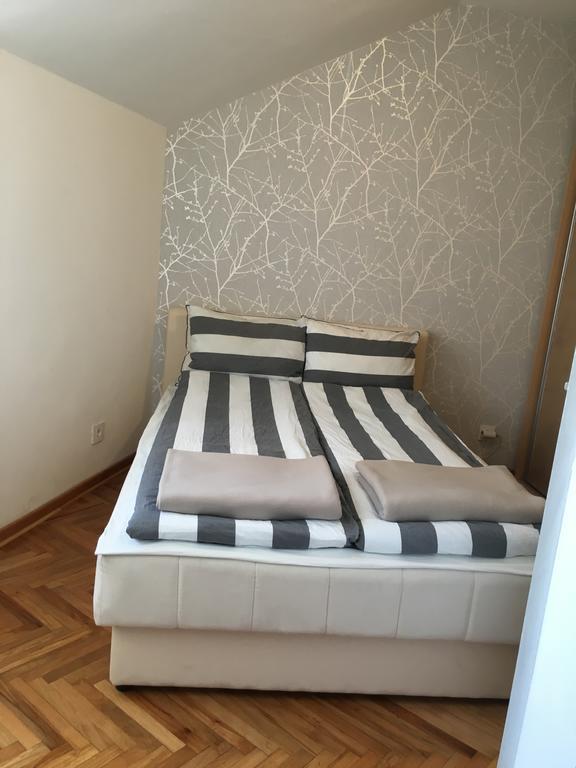 Apartment Nis Center Esterno foto