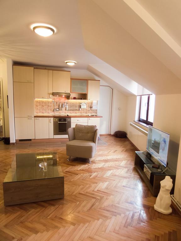 Apartment Nis Center Esterno foto